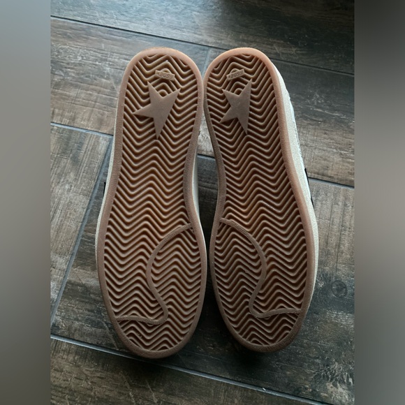 RARE! Golden Goose Ball Star distressed printed suede-trimmed leather sneakers - Picture 6 of 14